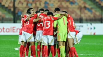 القنوات الناقلة لمباراة الأهلي وسموحة اليوم الثلاثاء في الدوري المصري 2025