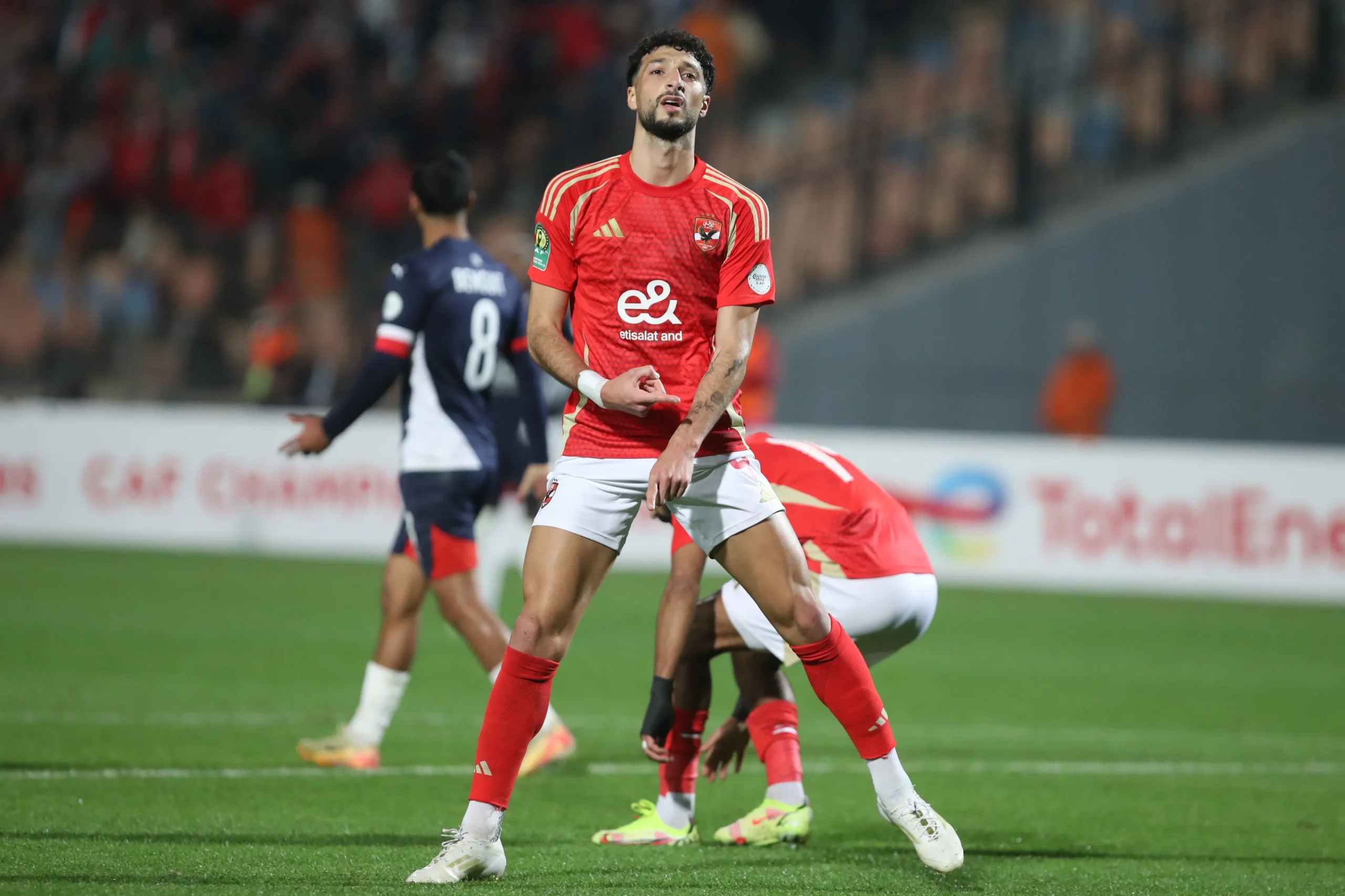القنوات الناقلة لمباراة الأهلي وصن داونز في نصف نهائي دوري أبطال إفريقيا
