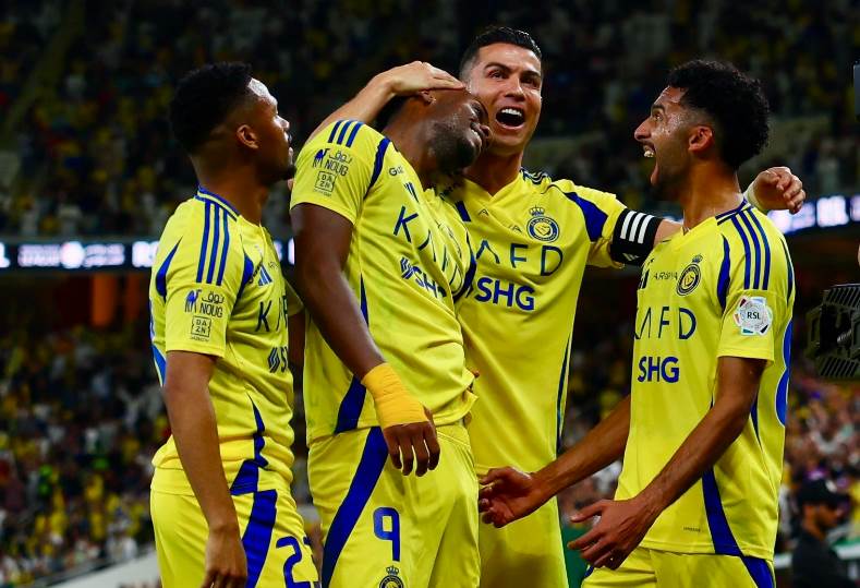 القنوات الناقلة لمباراة النصر والرياض اليوم السبت في دوري روشن السعودي 2025